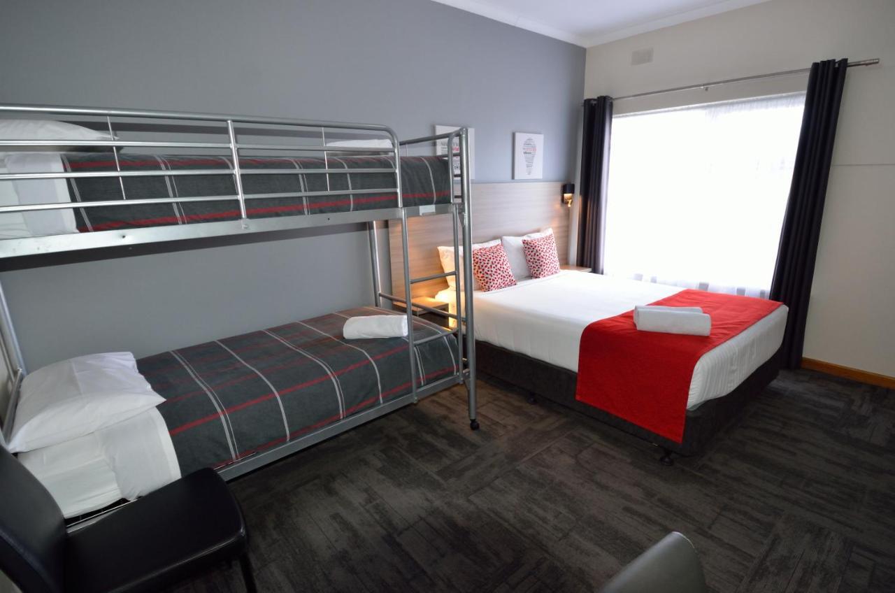 105 On The Park Motel Bordertown Buitenkant foto