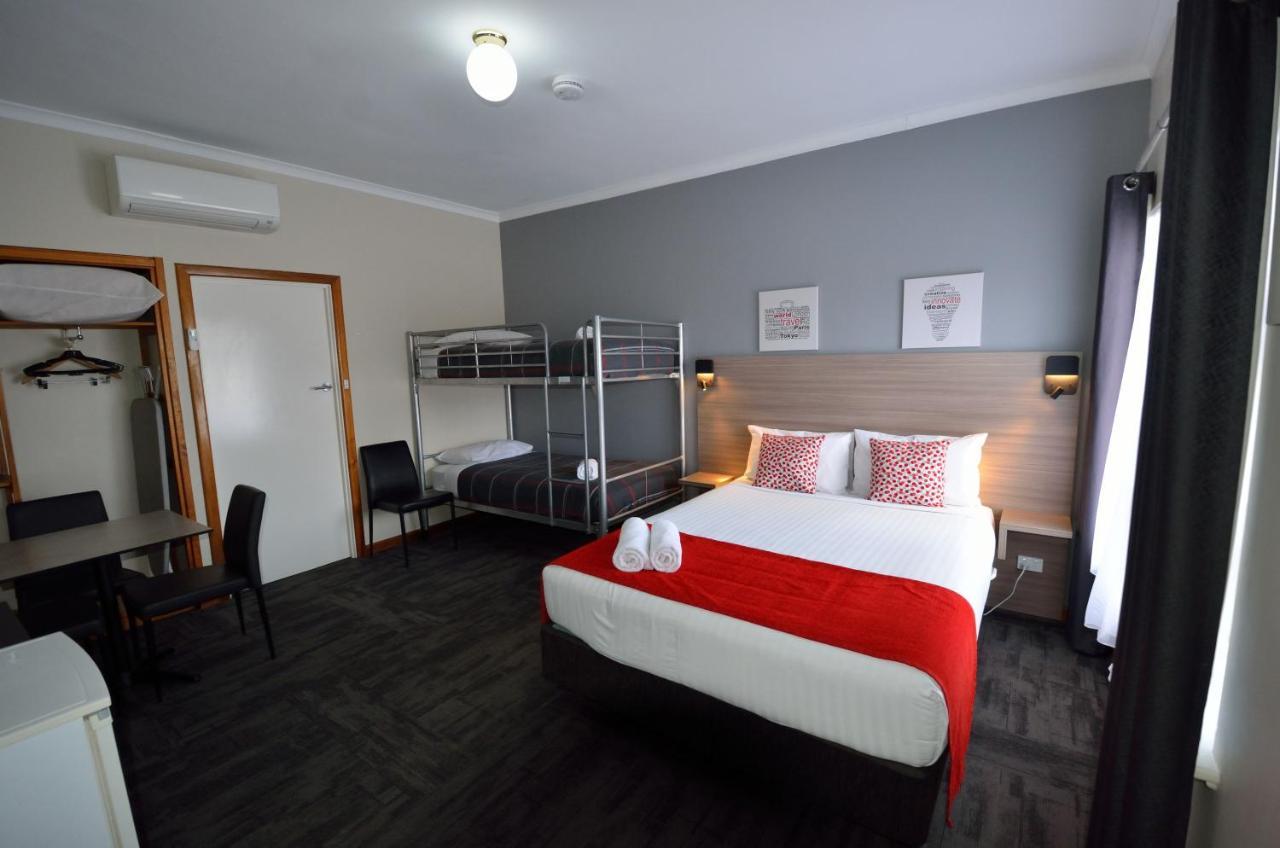 105 On The Park Motel Bordertown Buitenkant foto