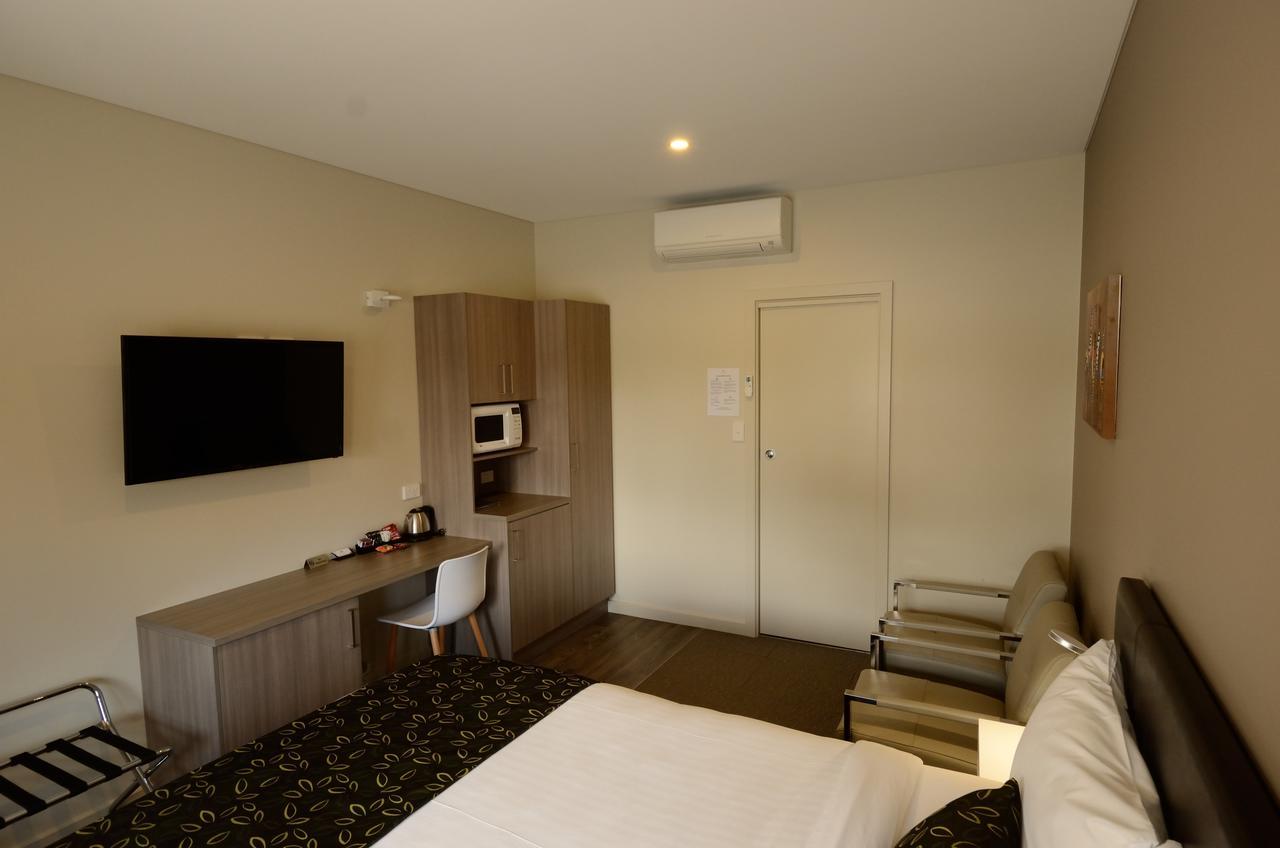 105 On The Park Motel Bordertown Buitenkant foto
